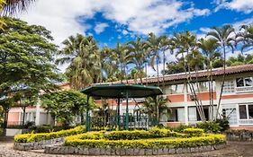 Hotel Fazenda Rochedo